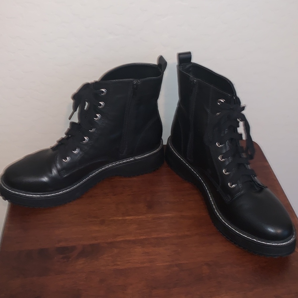 MADDEN GIRL BRAND NEW SIZE 11 JET BLACK & SUPER CUTE COMBAT BOOTS - Picture 6 of 10